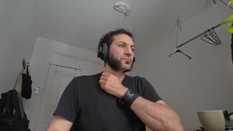 ultratoaster online show from December 22, 7:22 pm