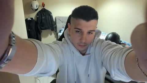 hi im mike tyson -  online show from April 2, 7:44 pm