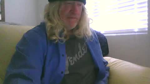 Snapshot of umbrado chatting on December 18, 8:03 pm umbrado online show from December 18, 8:03 pm