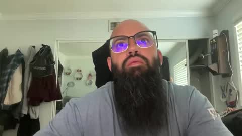 uncutbeard129840 online show from February 5, 12:17 am