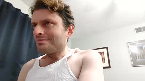 Snapshot of undress_me_ chatting on December 30, 2:09 am undress me online show from December 30, 2:09 am