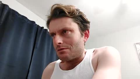 Snapshot of undress_me_ chatting on January 17, 2:29 am undress me online show from January 17, 2:29 am