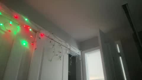 ungerisland online show from December 14, 8:40 pm