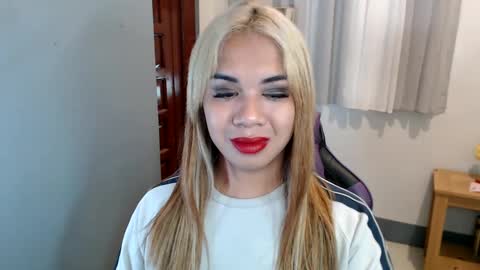 Vee online show from February 1, 6:00 am