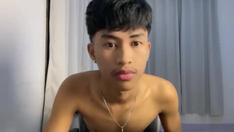 ur_fuckerbttm online show from November 4, 10:16 am