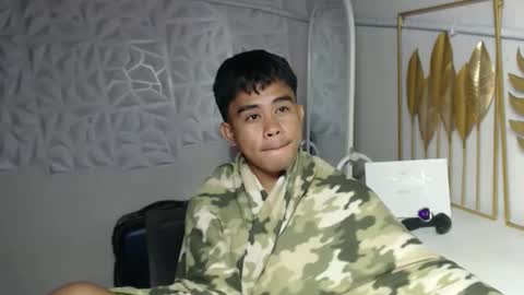 HI WE ARE NATHANIEL AND SEV online show from March 24, 4:01 pm