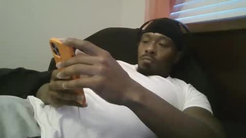 UrbanDicc online show from February 13, 11:58 pm