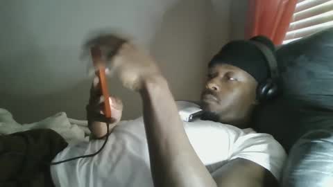 UrbanDicc online show from December 12, 1:49 pm