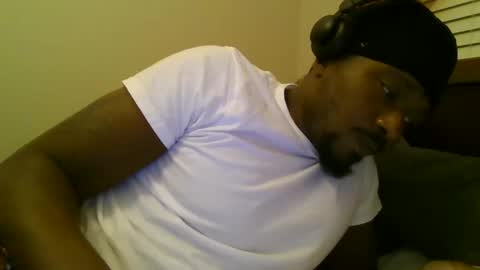 UrbanDicc online show from January 6, 12:27 am