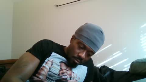 UrbanDicc online show from January 8, 9:23 pm