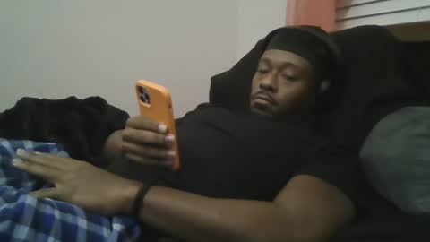 UrbanDicc online show from February 21, 9:01 am