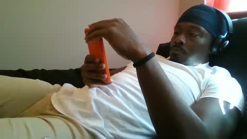 UrbanDicc online show from February 23, 8:09 pm