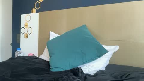 urbandick5 online show from April 1, 1:41 pm