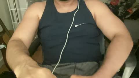 uzzykay128 online show from June 15, 6:16 am