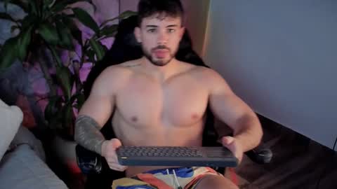 valenthinoking online show from September 16, 11:49 pm