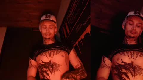 david guzman i model independenthelp me with a thumbs up online show from February 27, 4:41 am