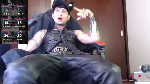 david guzman i model independenthelp me with a thumbs up online show from December 29, 12:30 am