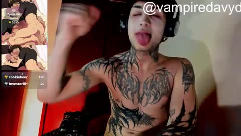 david guzman i model independenthelp me with a thumbs up online show from September 29, 3:05 am