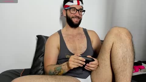 Van online show from March 3, 5:23 pm