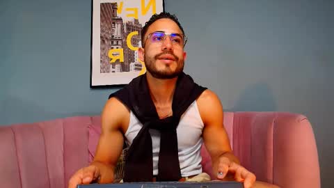 Vans Ross online show from February 9, 7:29 pm