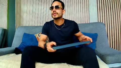 Vans Ross online show from April 20, 7:27 pm