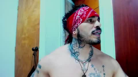 vanvelckan_ online show from July 4, 10:57 pm