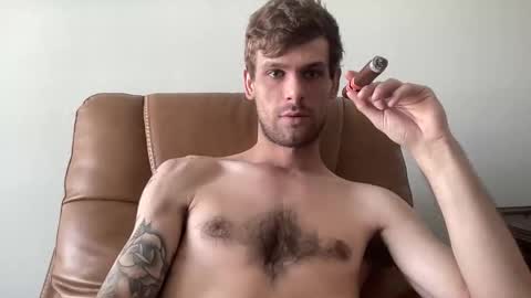 Joeyyy online show from April 9, 8:37 pm