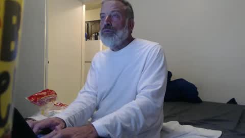 hairy man online show from March 8, 1:04 am