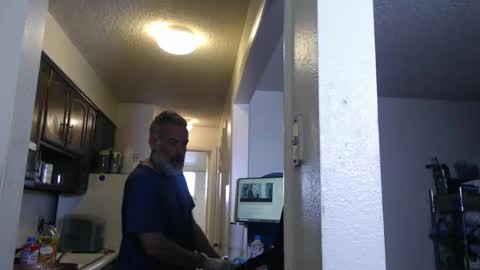 hairy man online show from December 7, 10:06 pm