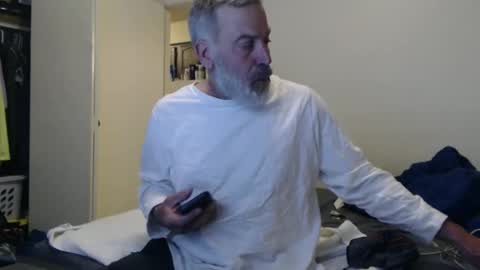 hairy man online show from March 7, 2:15 am