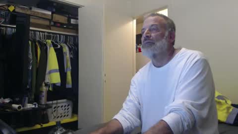 hairy man online show from February 2, 1:02 am