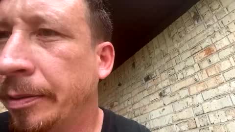 Snapshot of vicrobertson595 chatting on October 27, 5:04 pm vicrobertson595 online show from October 27, 5:04 pm