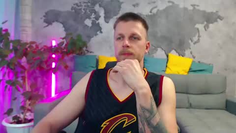 vikingchrisss online show from July 13, 11:34 am