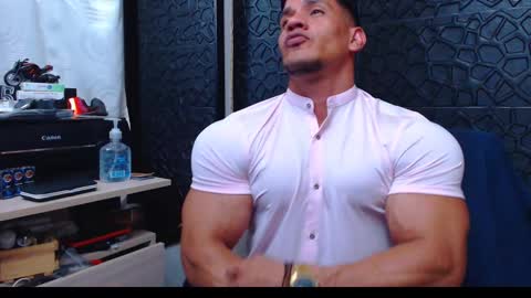 Viktor Herrera online show from December 28, 10:13 pm