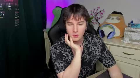 Vincent Strong online show from February 9, 10:31 am