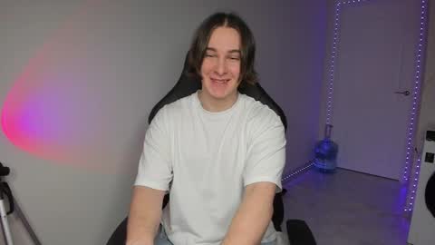 Vincent Strong online show from December 24, 8:33 am