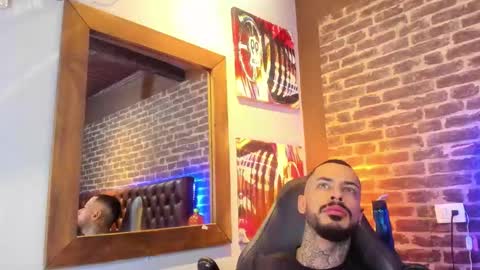 ---Vinzen--- online show from December 4, 5:03 am