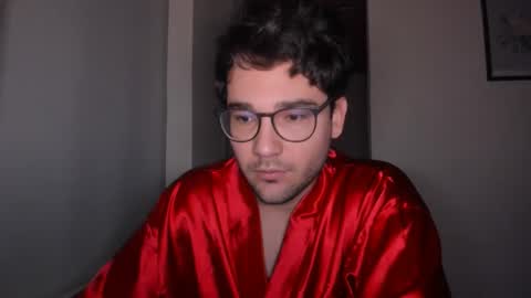 Vito Ferrer online show from February 21, 11:11 am