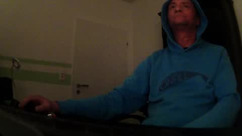 Snapshot of wailersgun chatting on January 24, 7:49 pm wailersgun online show from January 24, 7:49 pm