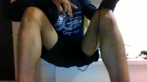 Snapshot of wali170097 chatting on January 5, 8:52 pm ghhhgh online show from January 5, 8:52 pm
