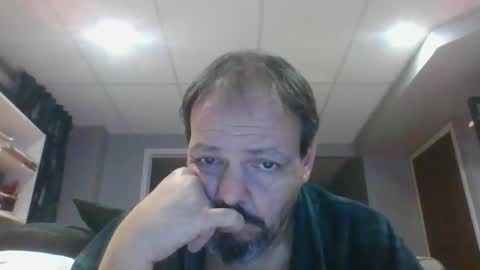 walker033 online show from October 31, 3:19 am