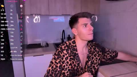 Walt Enjoy online show from November 22, 8:30 pm