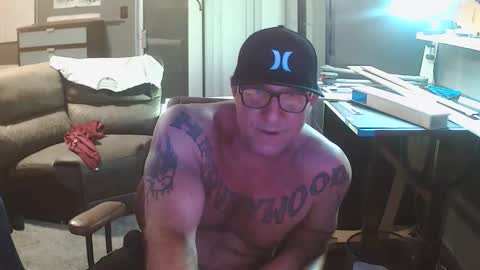 inittogetitin online show from November 9, 8:07 am