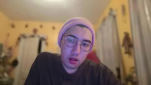 wasiancutie online show from March 17, 2:26 am