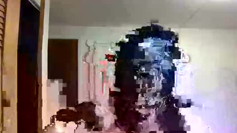 weenskir online show from April 25, 8:17 pm