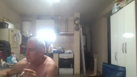 wg_colbert_noir online show from February 18, 6:28 pm