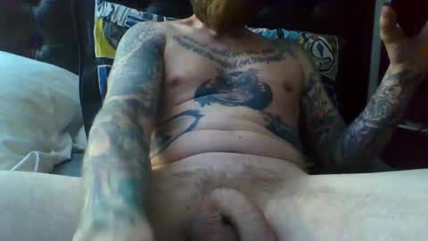 whattheduck87 online show from February 5, 2:40 am