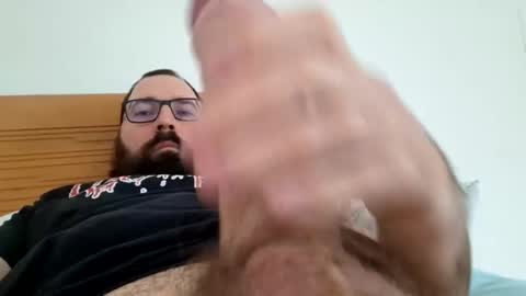 wheely19871606 online show from February 16, 1:38 pm