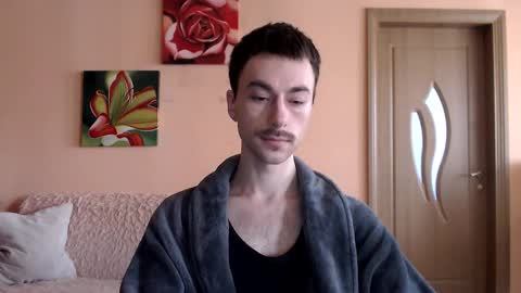 Tom online show from March 30, 9:54 am