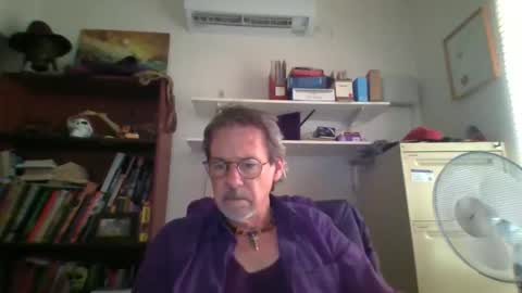 whiteboomer online show from January 9, 8:08 am